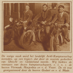 873292 Groepsportret van de winnaars van het landelijk Ariël-kampioenschap motorrijden, verreden door de provincies ...